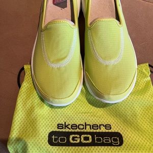 Sketchers Sneakers